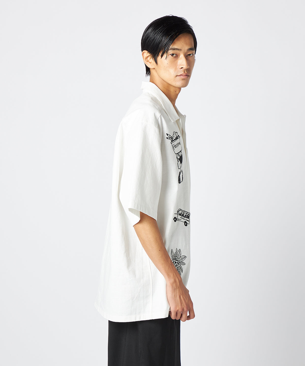 刺繍半袖シャツ "Everyday Ghana" OFF WHITE