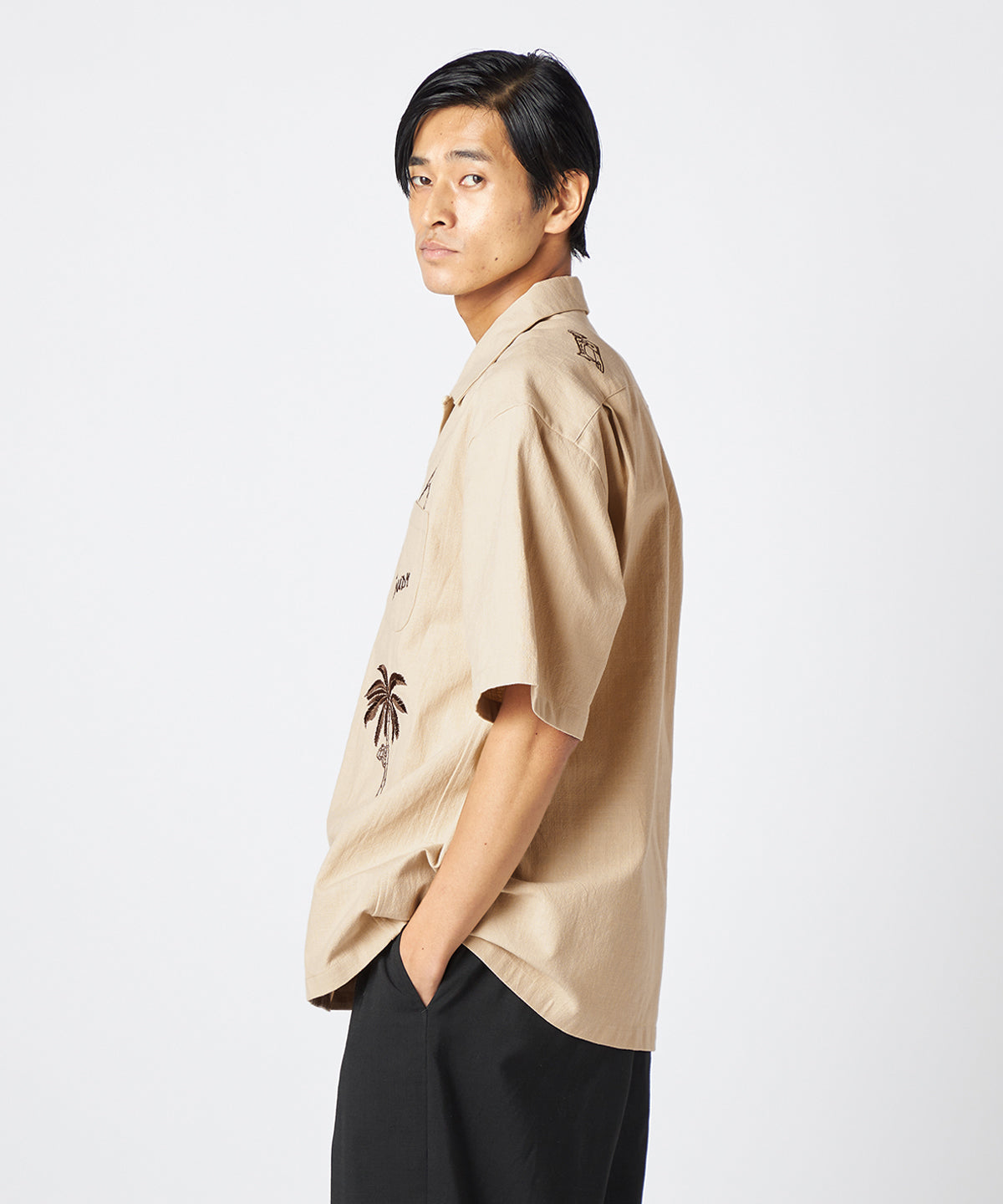 刺繍半袖シャツ "Everyday Ghana" BEIGE