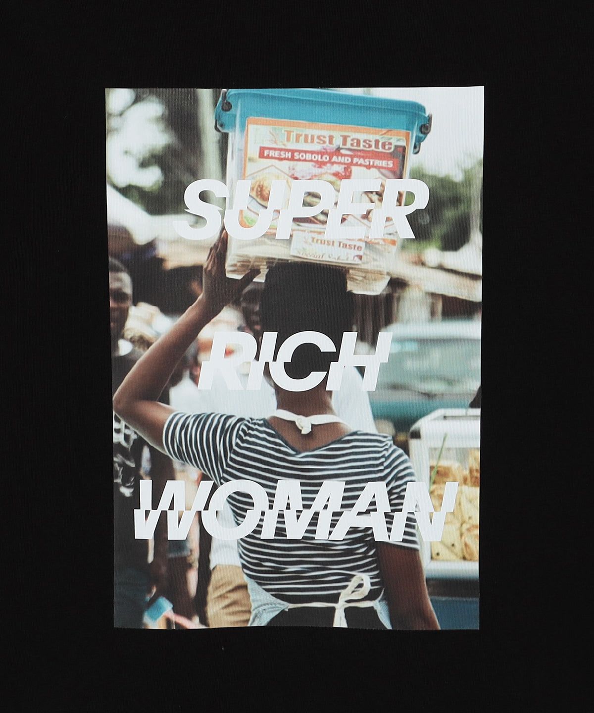 Lunch T-shirts SUPER RICH WOMAN BLACK