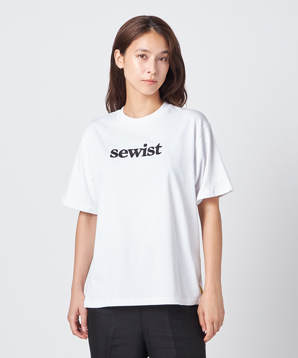 Lunch T-shirts sewist刺繍 BLACK