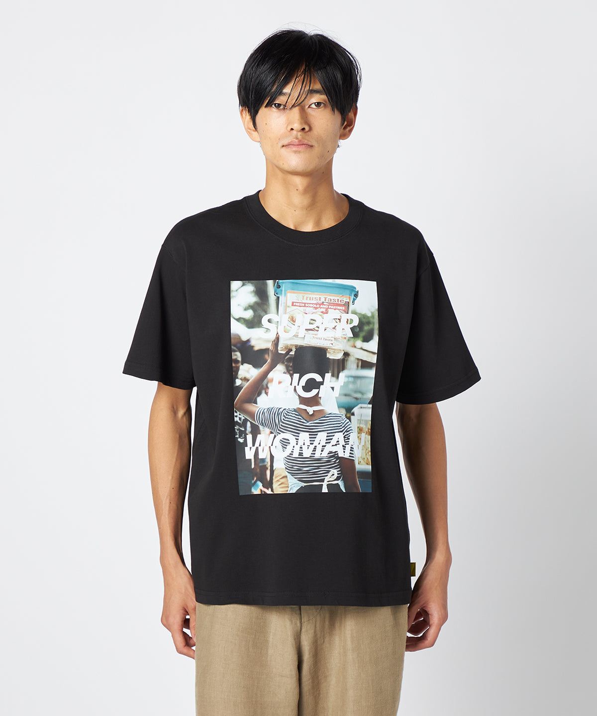 Lunch T-shirts SUPER RICH WOMAN BLACK