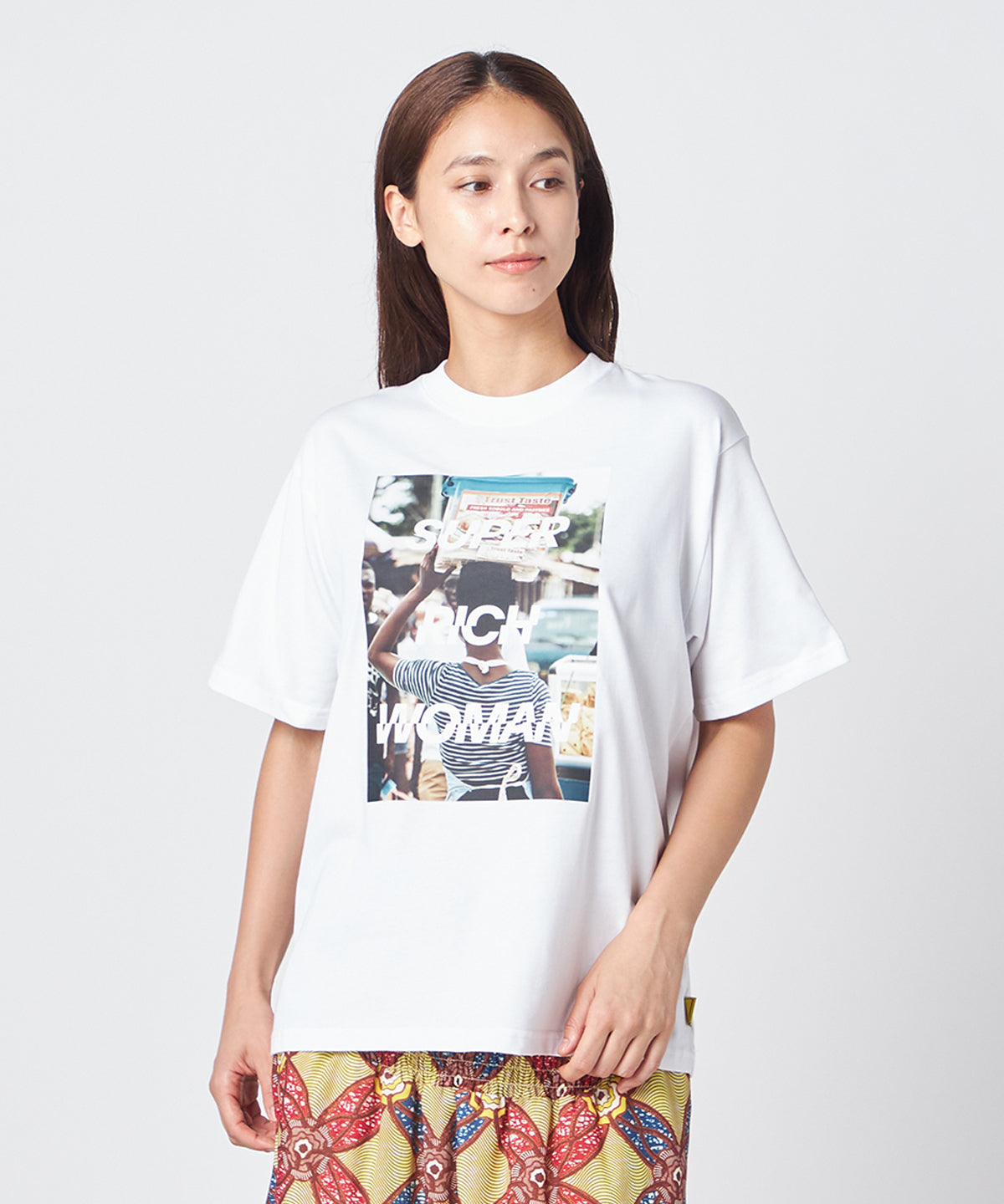 Lunch T-shirts SUPER RICH WOMAN WHITE