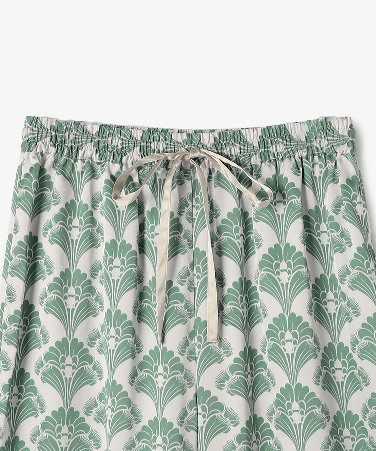 CLOUDY サテンパジャマセット Enigmatic elegance