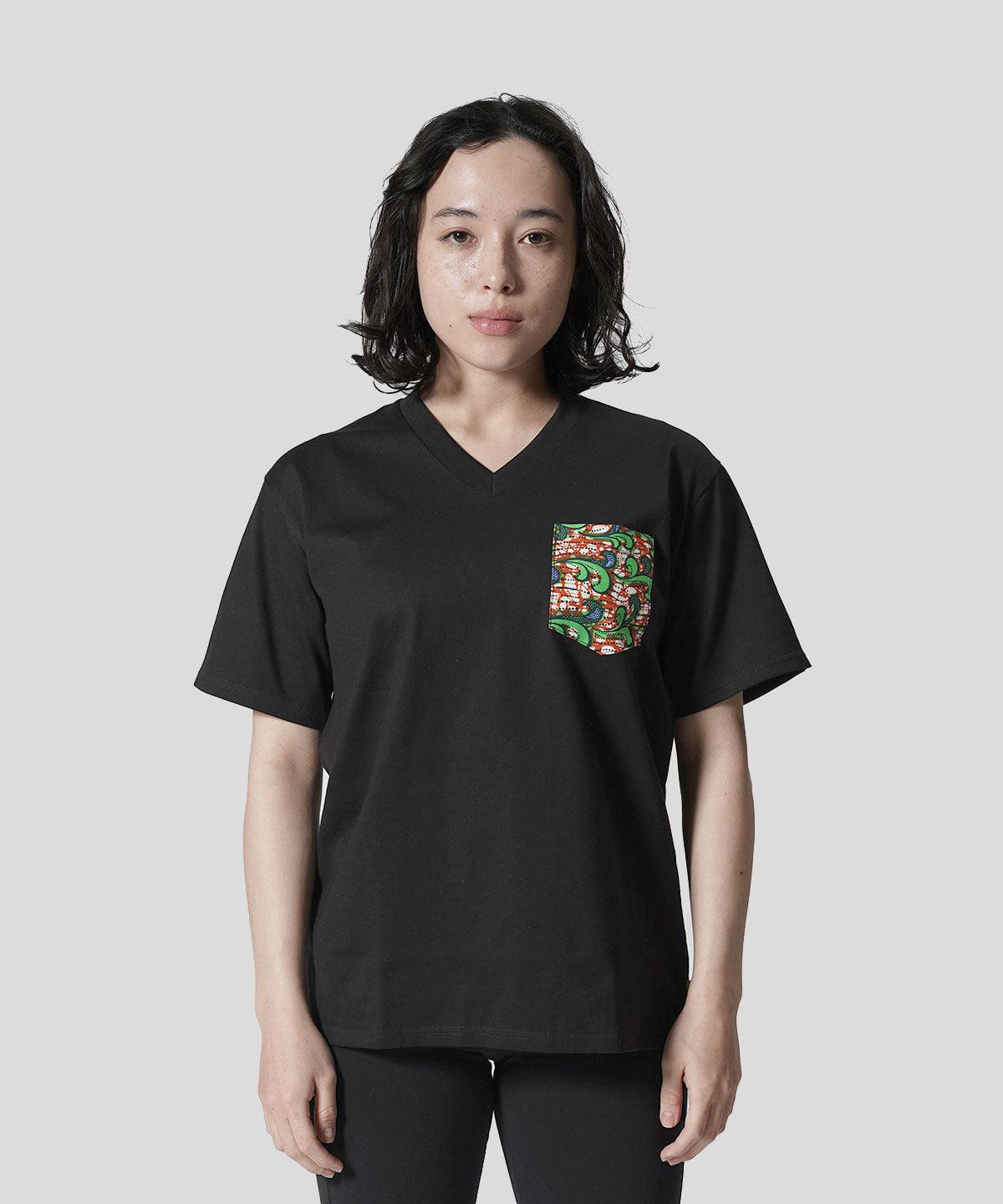 Pocket T-SHIRTS Vneck 096 BLACK