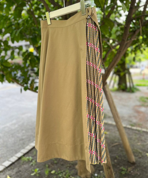 Pleated Combination Wrap Skirt BEIGE × GREEN