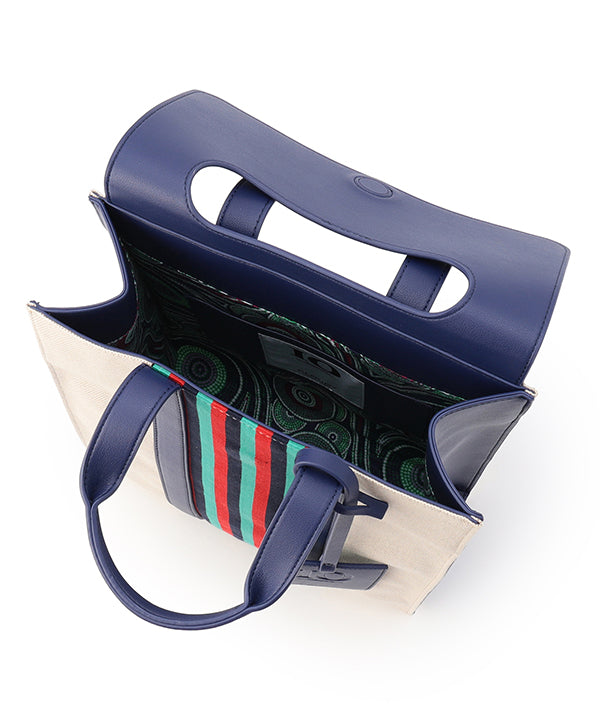 Two Tone Kente Shoulder Bag（Medium）NAVY | バッグ | CLOUDY公式